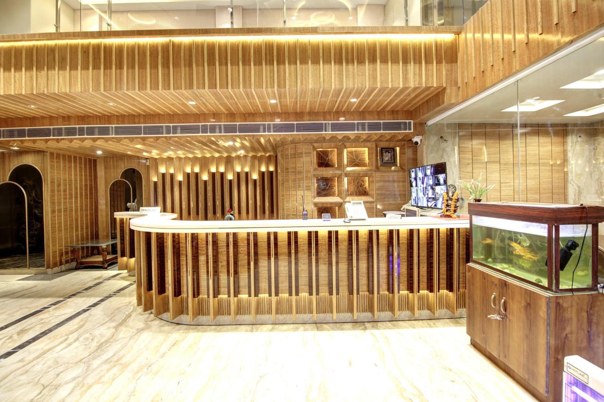 Hotel Krishna Plaza 'New Delhi' - By M S Hospitality Exterior photo